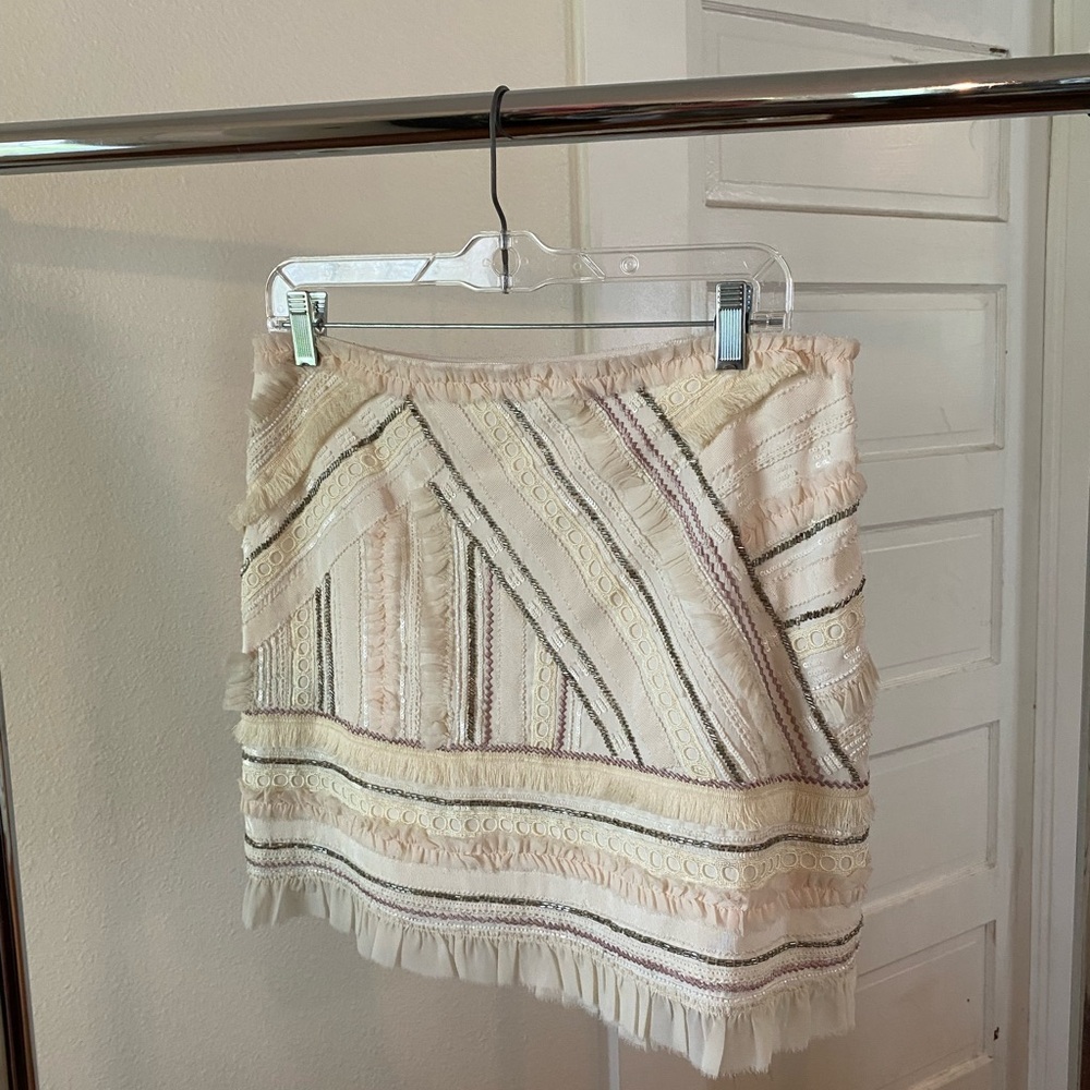 Club Monaco Textured Cream and Tan Mini Skirt